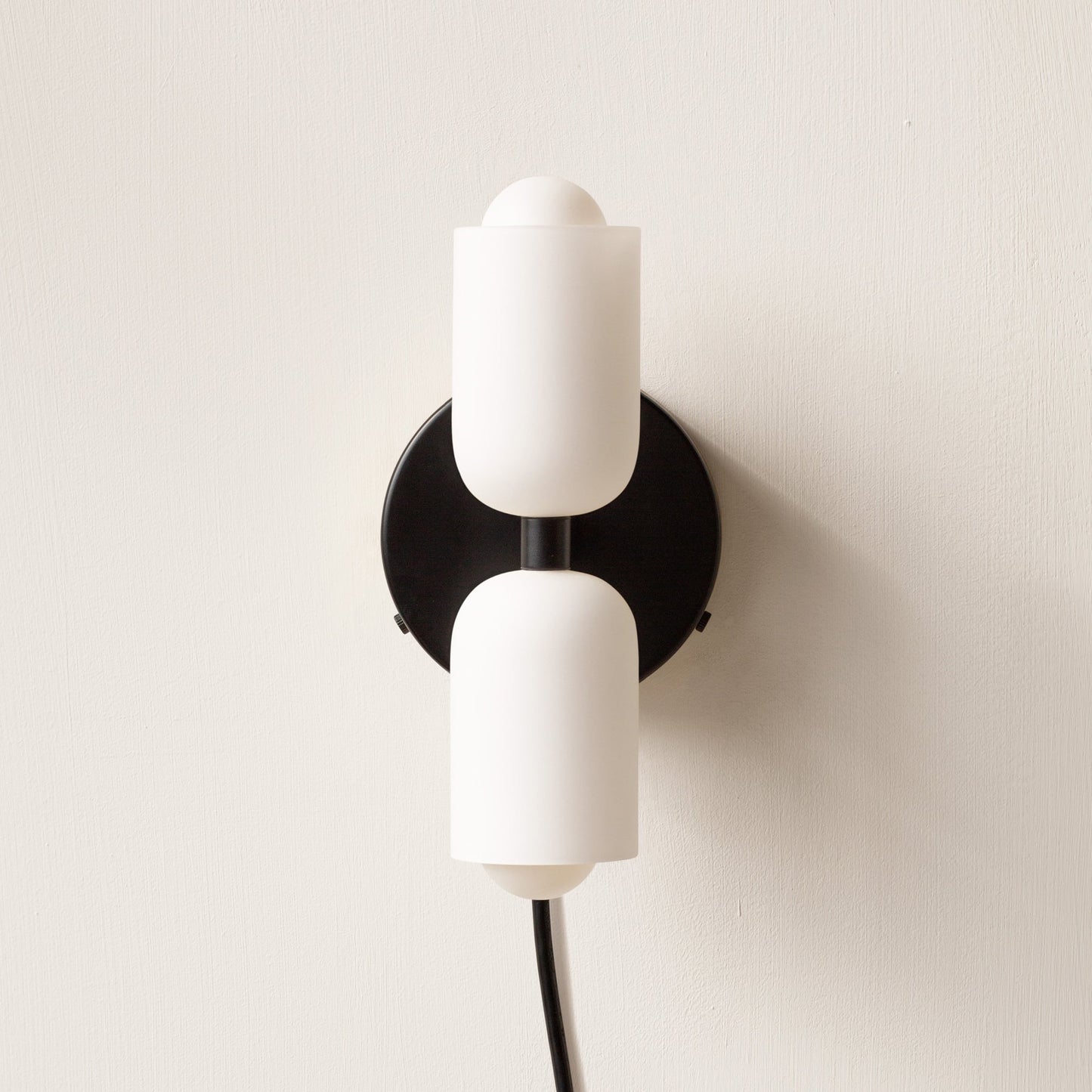 TwinFlare | Elegant Two-Way Wall Lamp