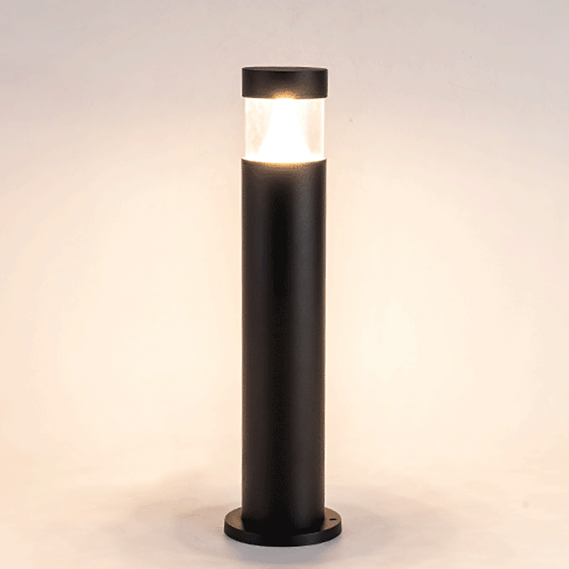 LuminoPost | Slim LED Outdoor Lamp in Black