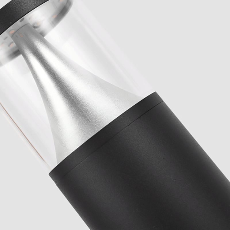 LuminoPost | Slim LED Outdoor Lamp in Black