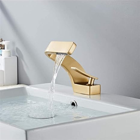 SleekFlow | Curved Faucet in Modern Design