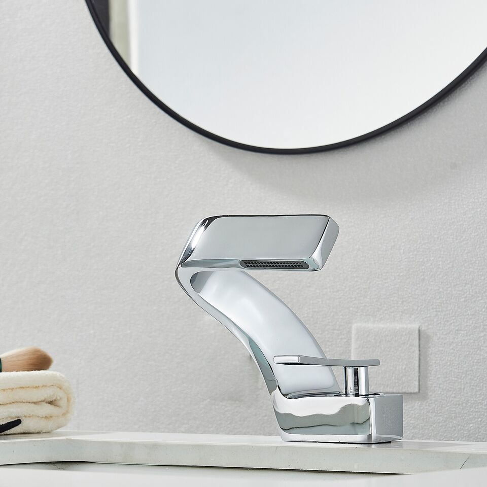 SleekFlow | Curved Faucet in Modern Design