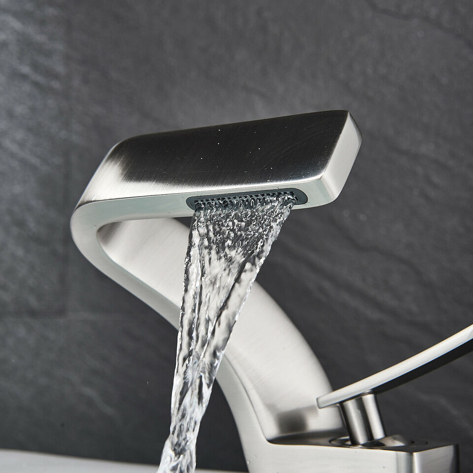 SleekFlow | Curved Faucet in Modern Design