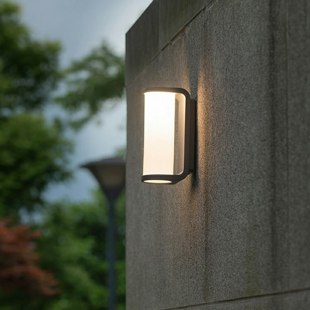 NovaShine | Trendy Black & White Outdoor Wall Light