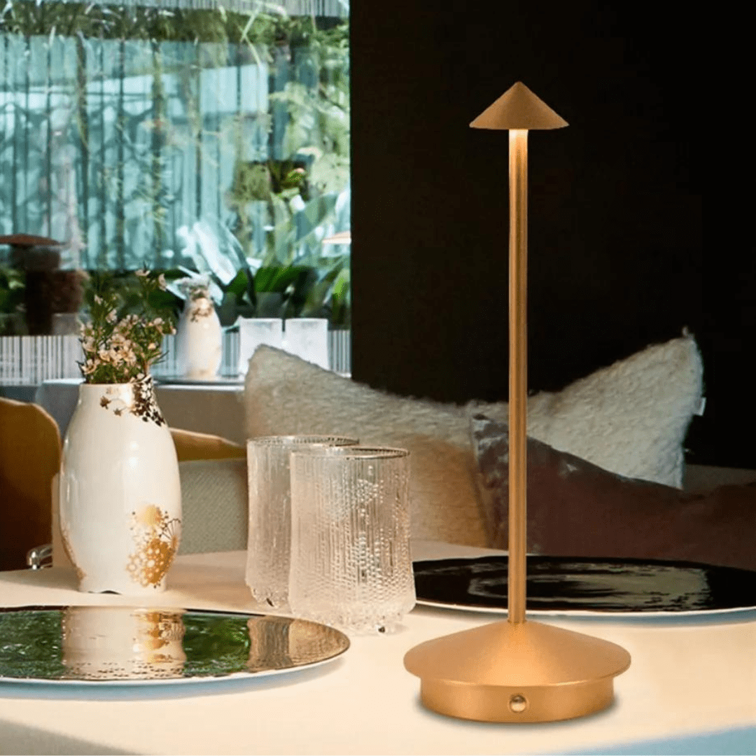 ArrowGlow | Unique wireless table lamp