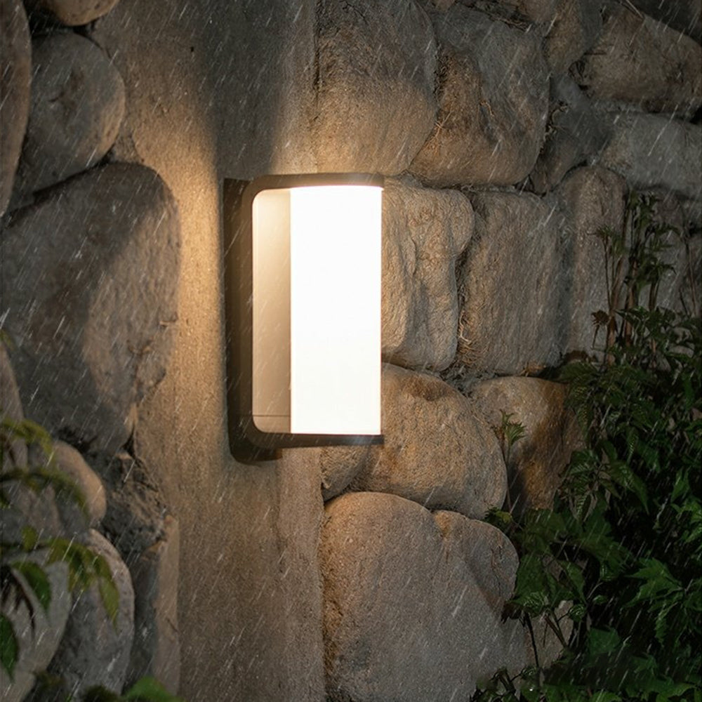 NovaShine | Trendy Black & White Outdoor Wall Light