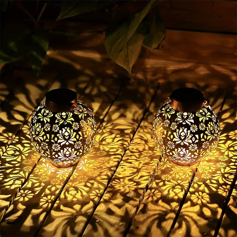 LunaLush | Retro & Elegant Solar Garden Lantern