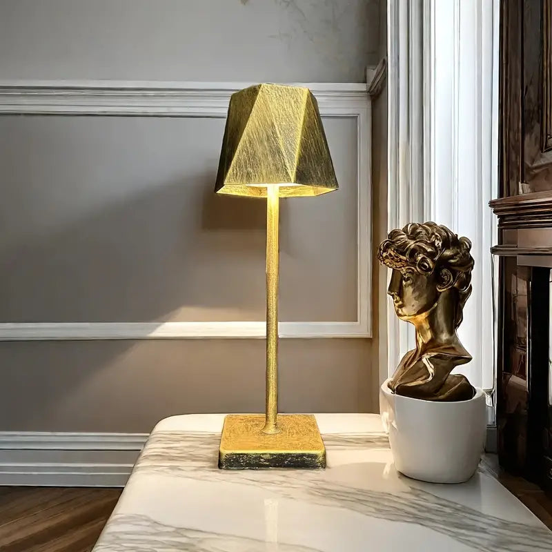 LuxeLumina | Luxury & Minimalist Dimmable Table Lamp