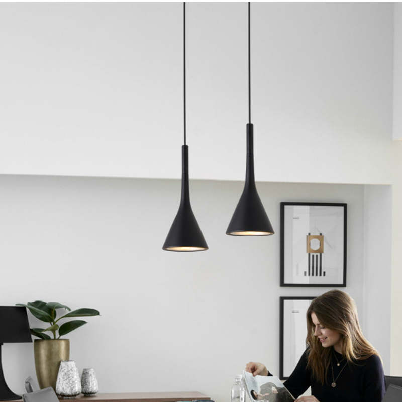 Trilight | Stylish Triangular Ceiling Lamp