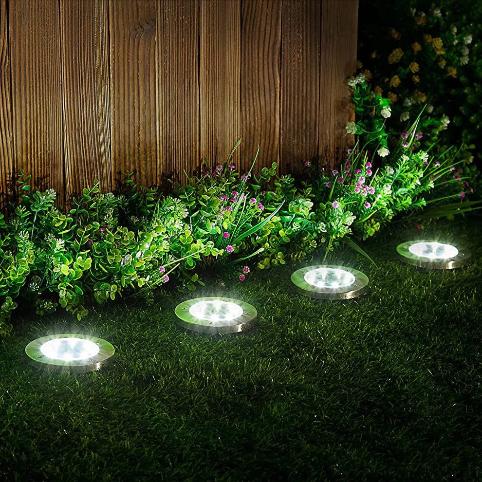 LuminaBeam | Retro & Luxe Solar Garden Lamp