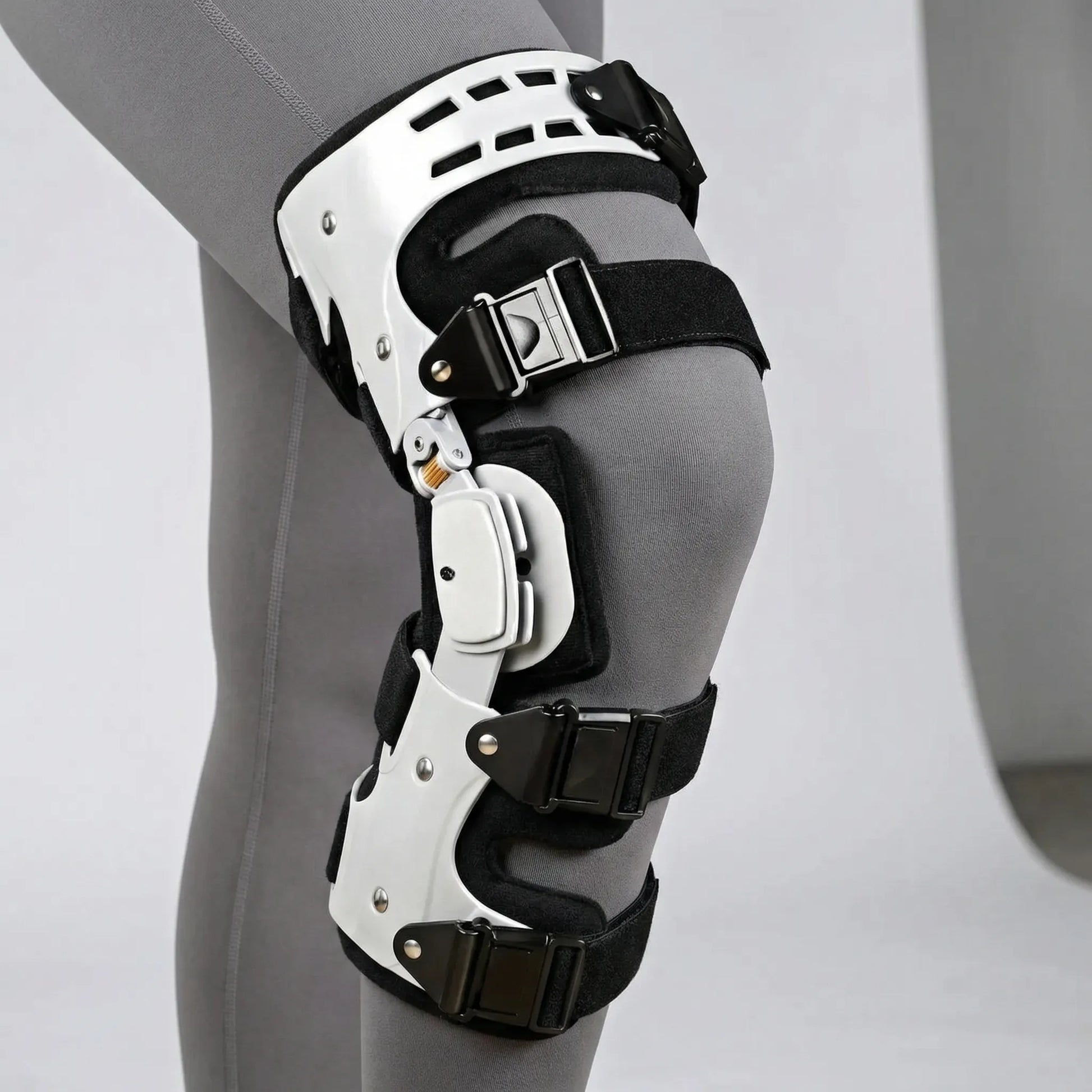 ArthroVance - Adjustable Hinge Knee Brace