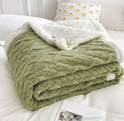 CozyComfort | Soft & Hypoallergenic Winter Blanket