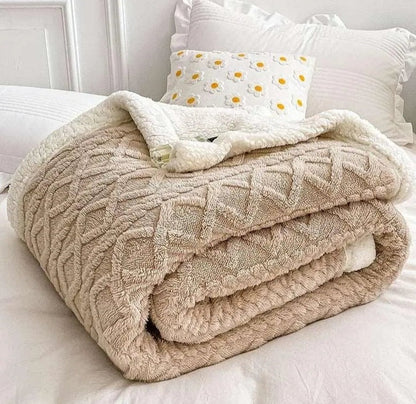 CozyComfort | Soft & Hypoallergenic Winter Blanket