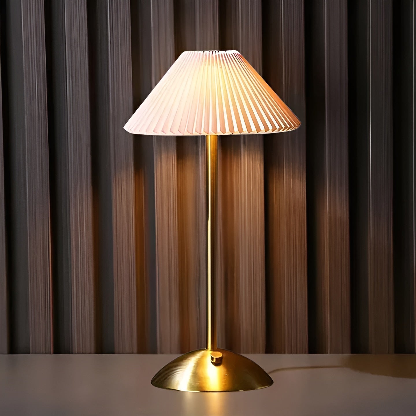 LightLoom | Wireless & Elegant Table Lamp