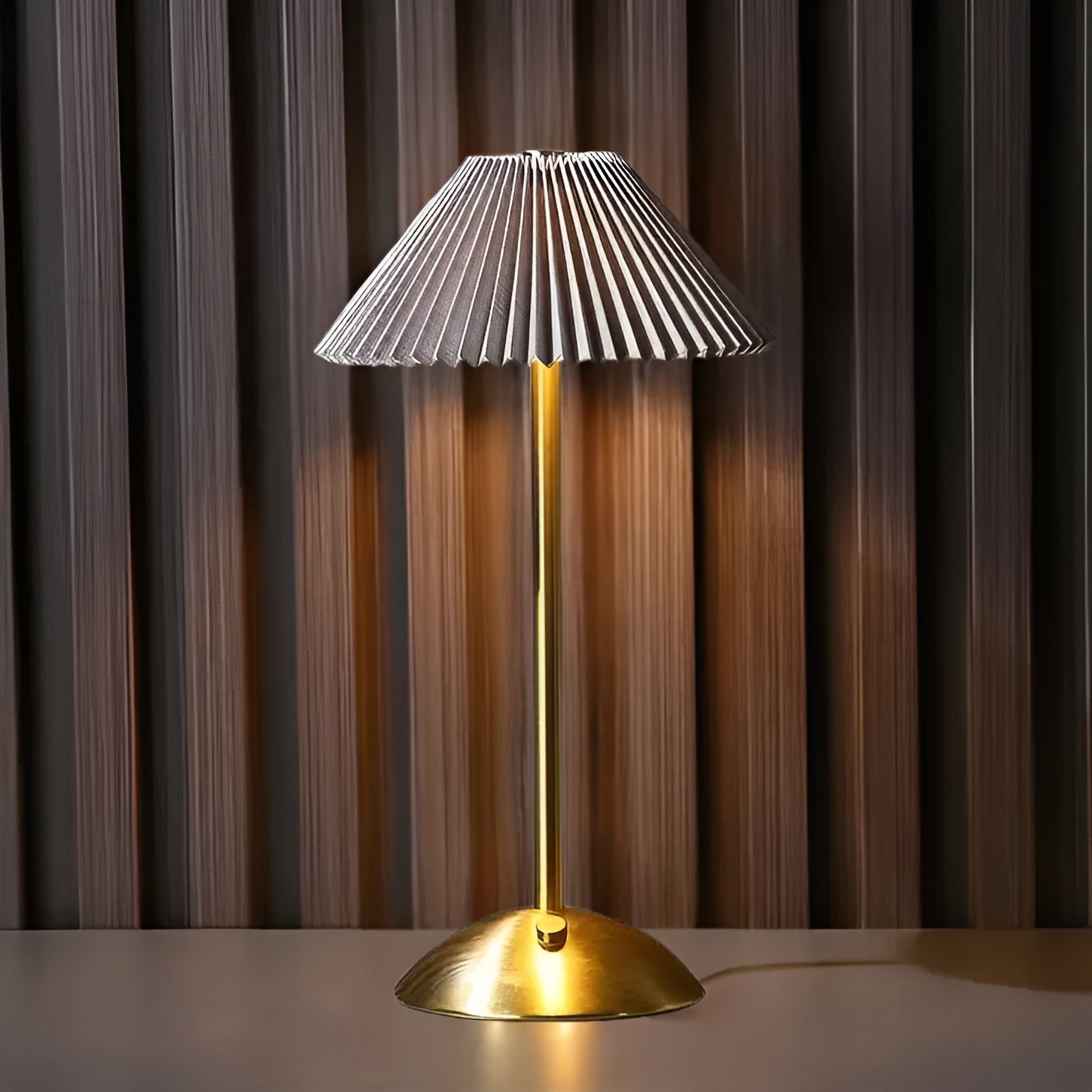 LightLoom | Wireless & Elegant Table Lamp