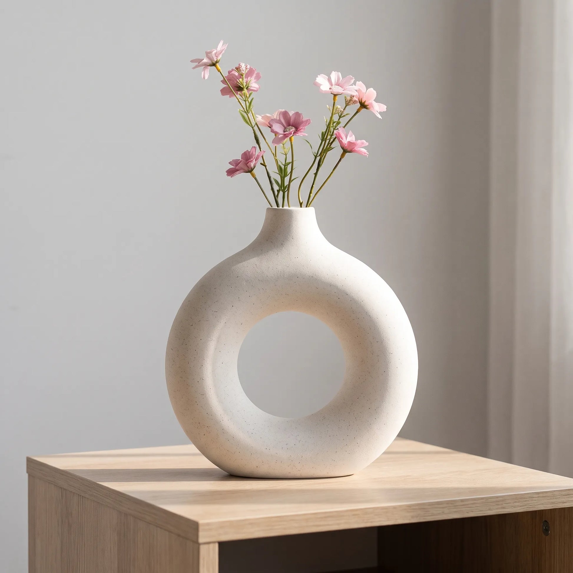 CircVase - Circular Hollow Decorative Vase