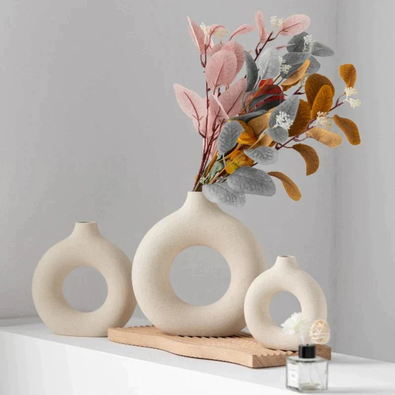 CircVase - Circular Hollow Decorative Vase