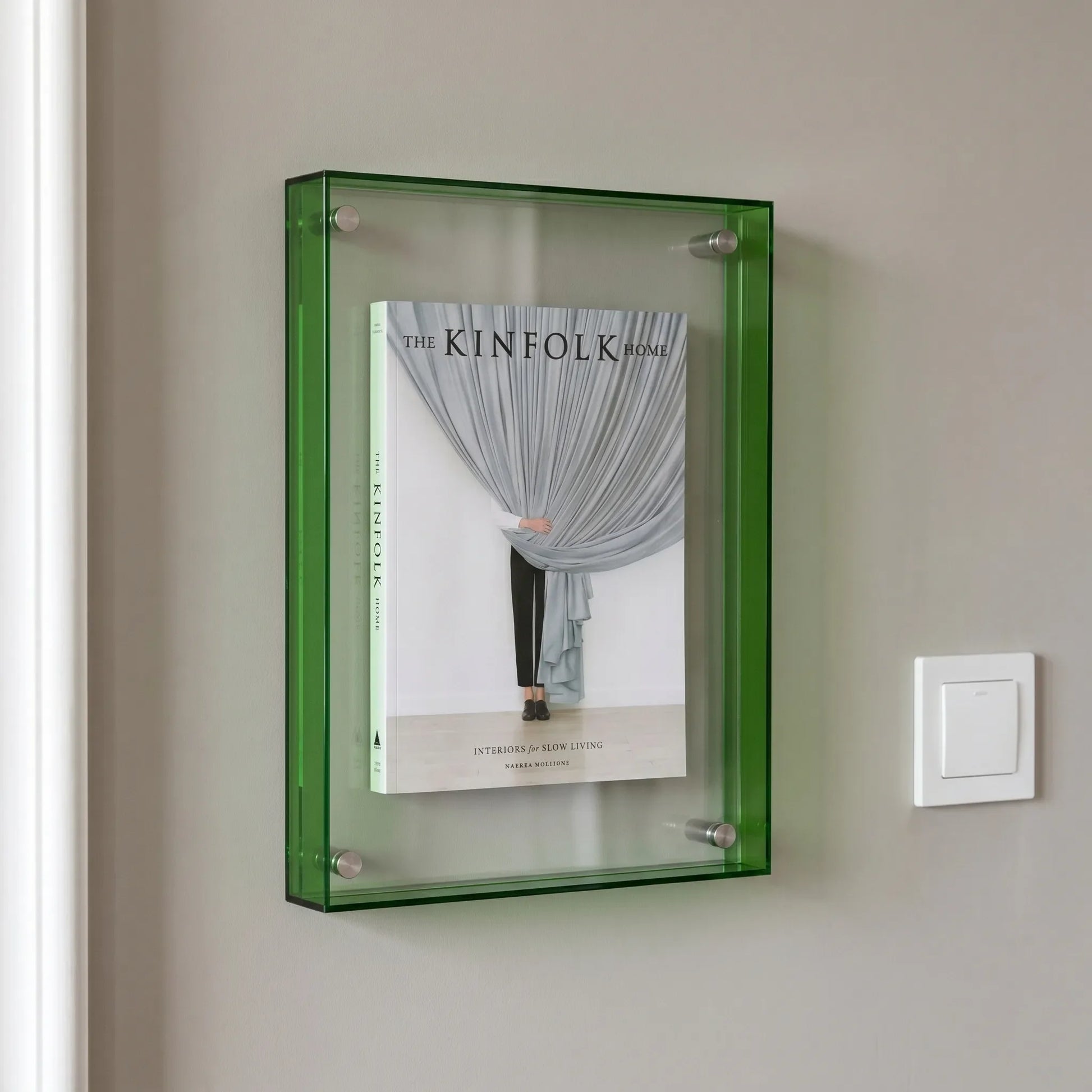 Clariza - Freestanding Transparent Picture Frame