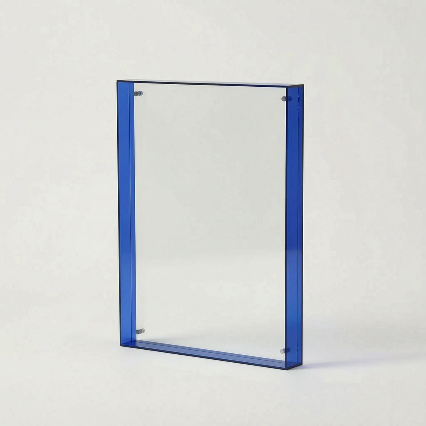 Clariza - Freestanding Transparent Picture Frame