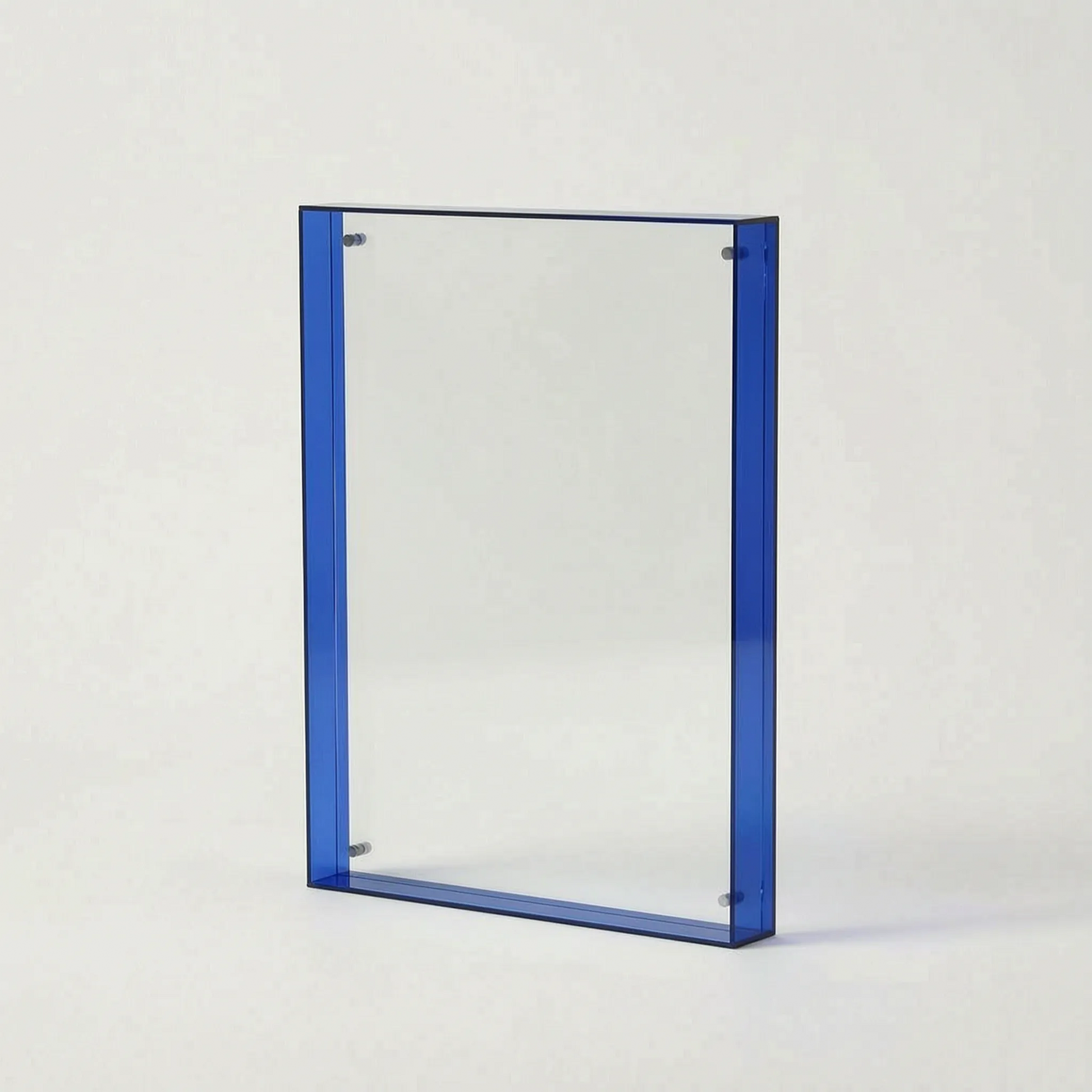 Clariza - Freestanding Transparent Picture Frame