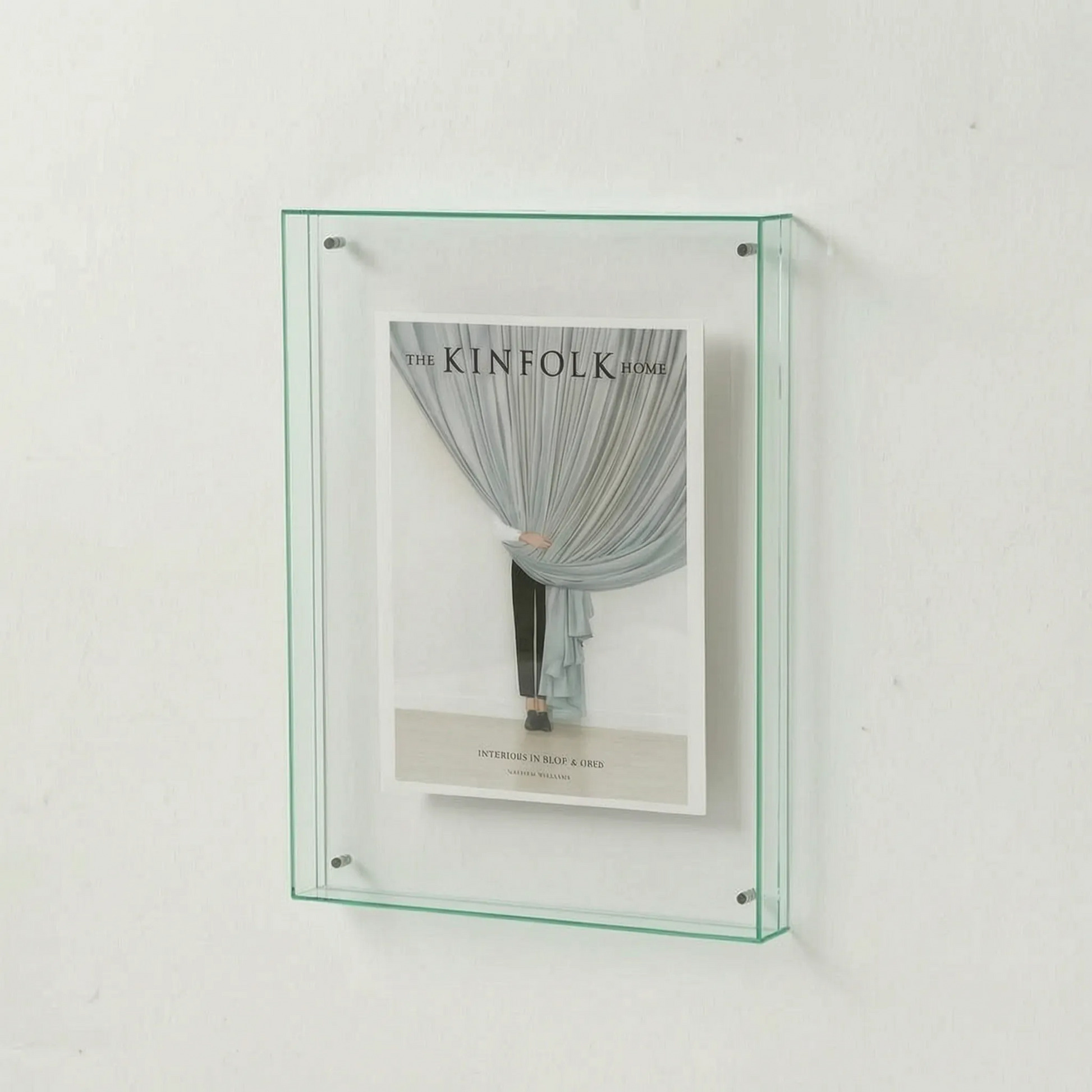 Clariza - Freestanding Transparent Picture Frame