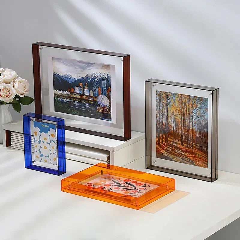 Clariza - Freestanding Transparent Picture Frame
