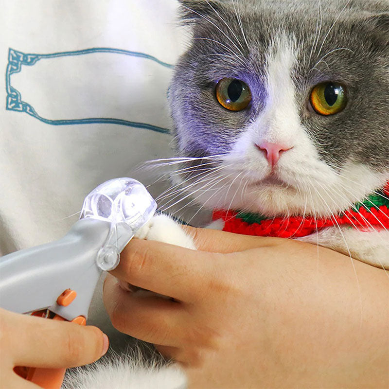 ClawLumi - Illuminated Pet Nail Clippers