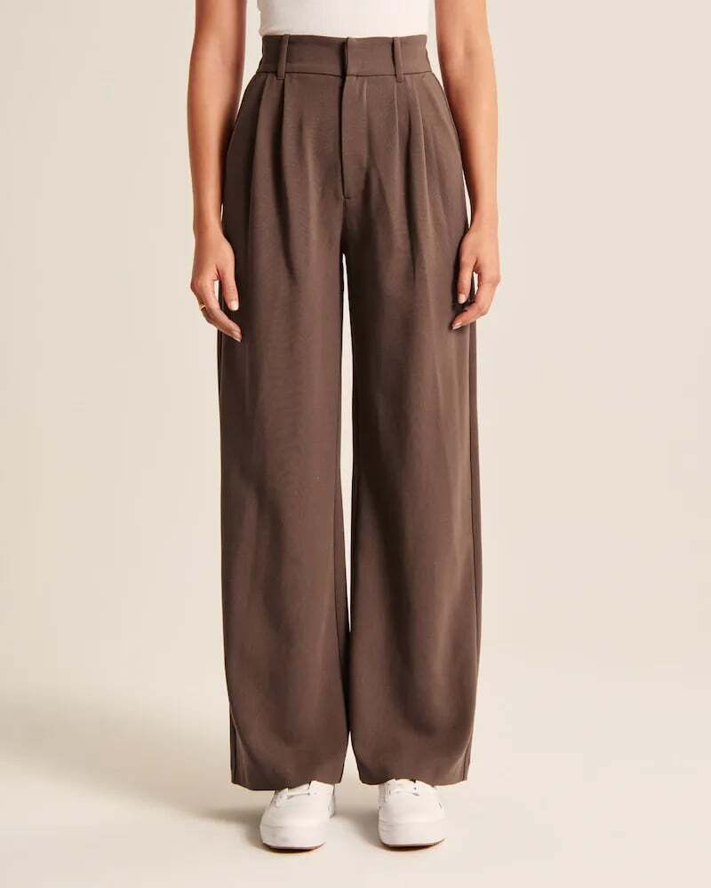 ElitePants | Elegant Wide-Leg Trousers with High Waist3