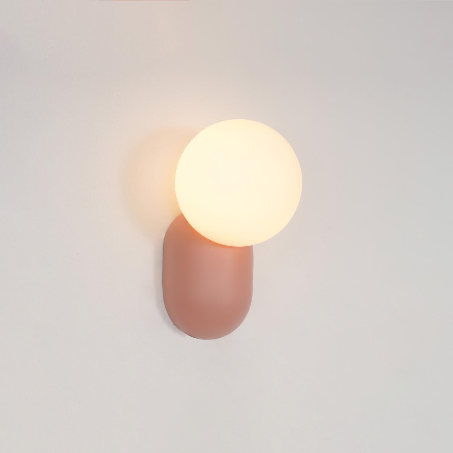 GlowGlass | Resin LED Wall Light2