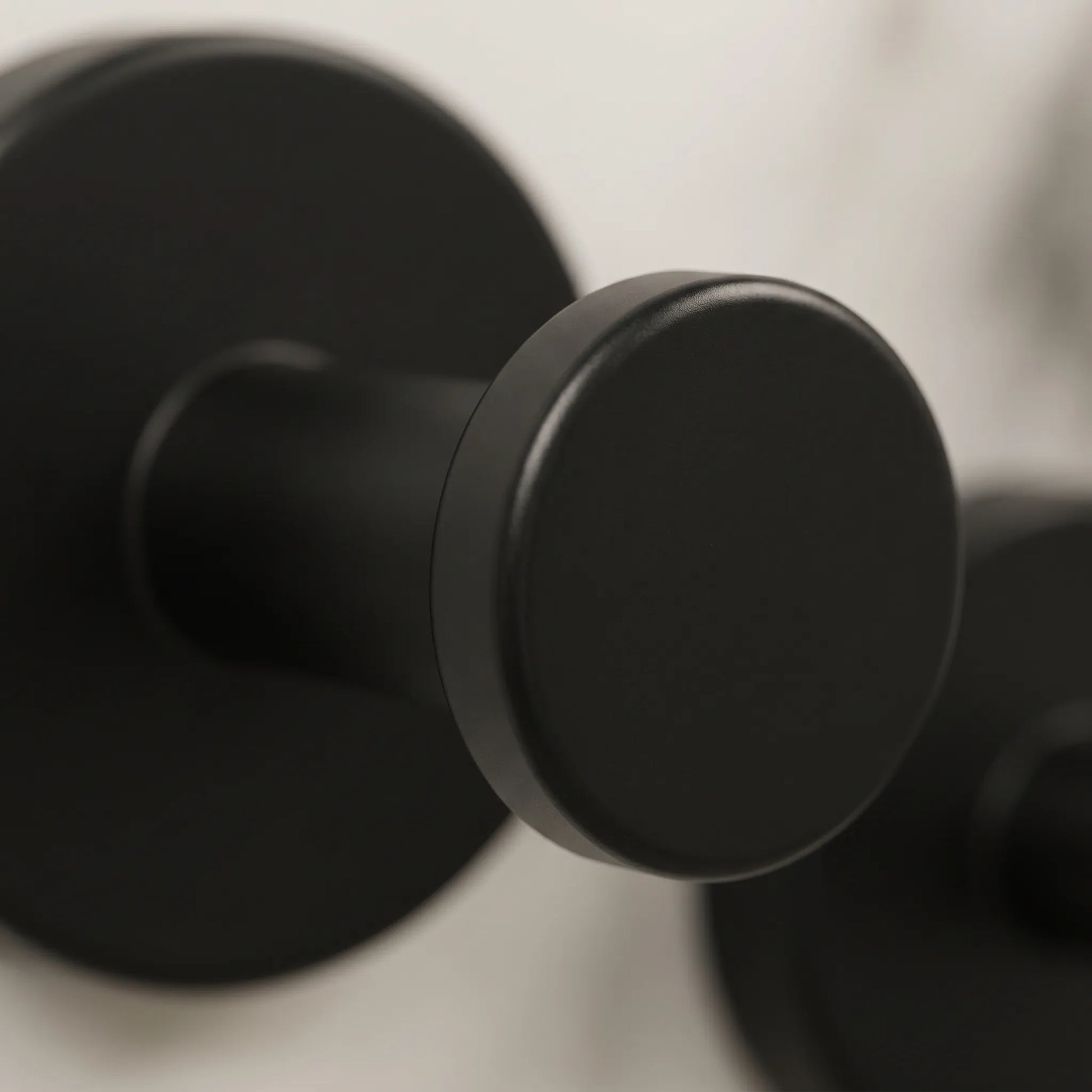 Gripza - Minimalist Adhesive Round Wall Hook