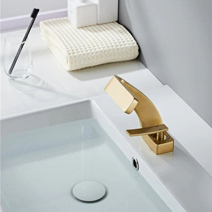 SleekFlow | Curved Faucet in Modern Design