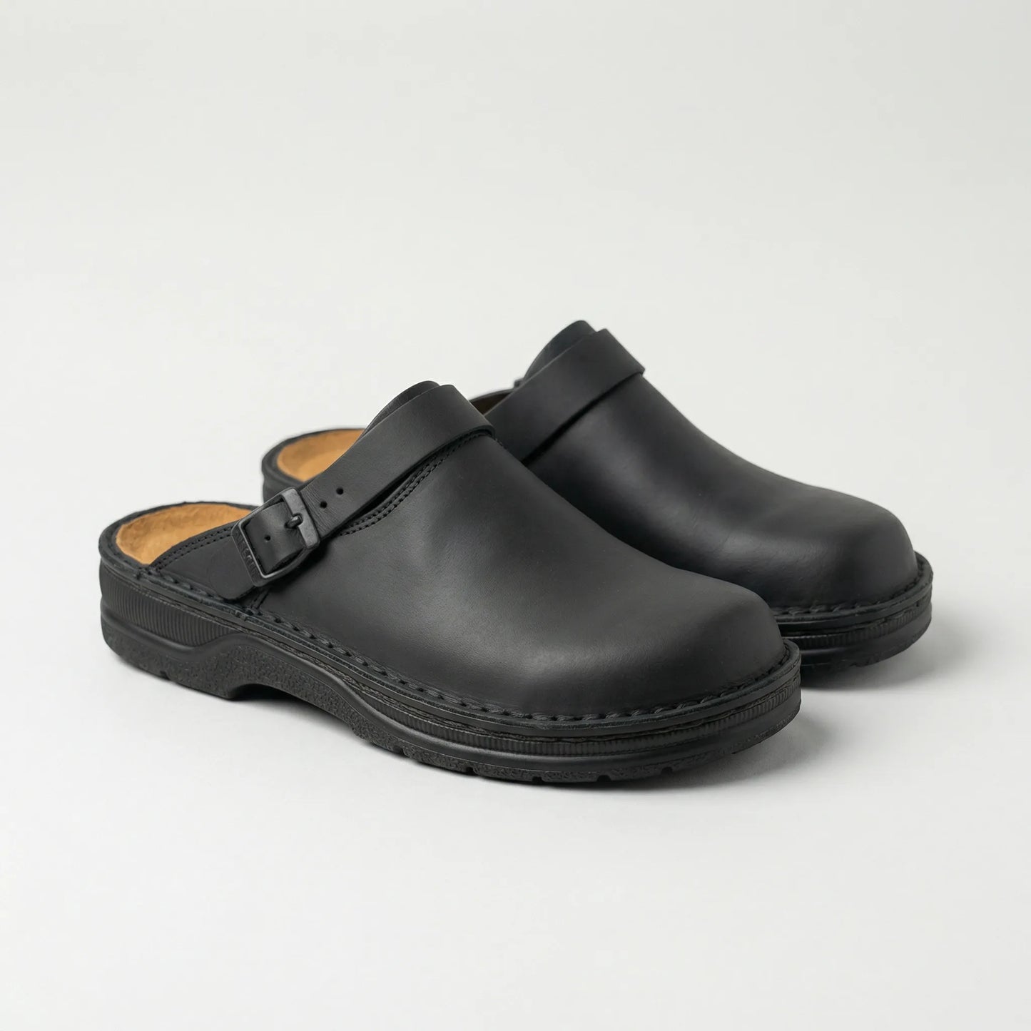 Henrikoze - Mens Slip On Clogs