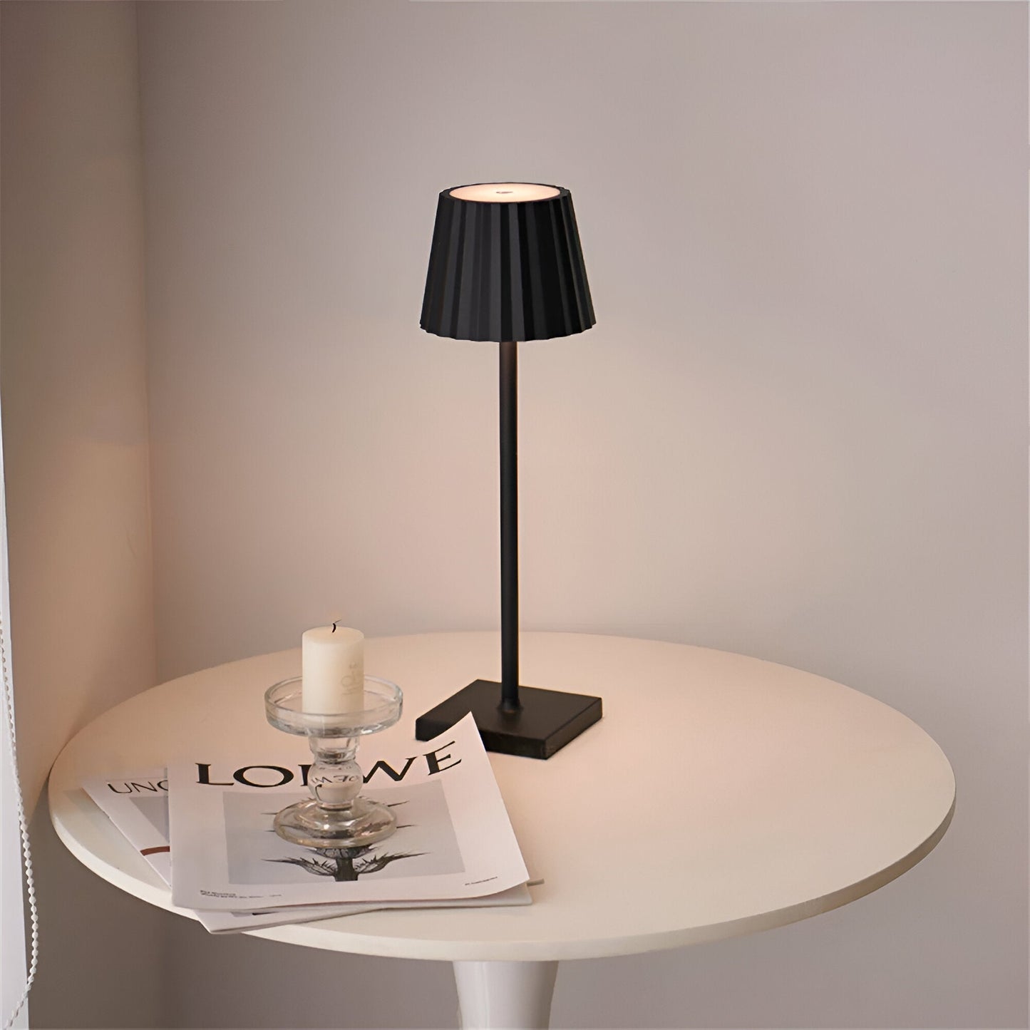 ZigzagGlow | Touch Control & Wireless Table Lamp