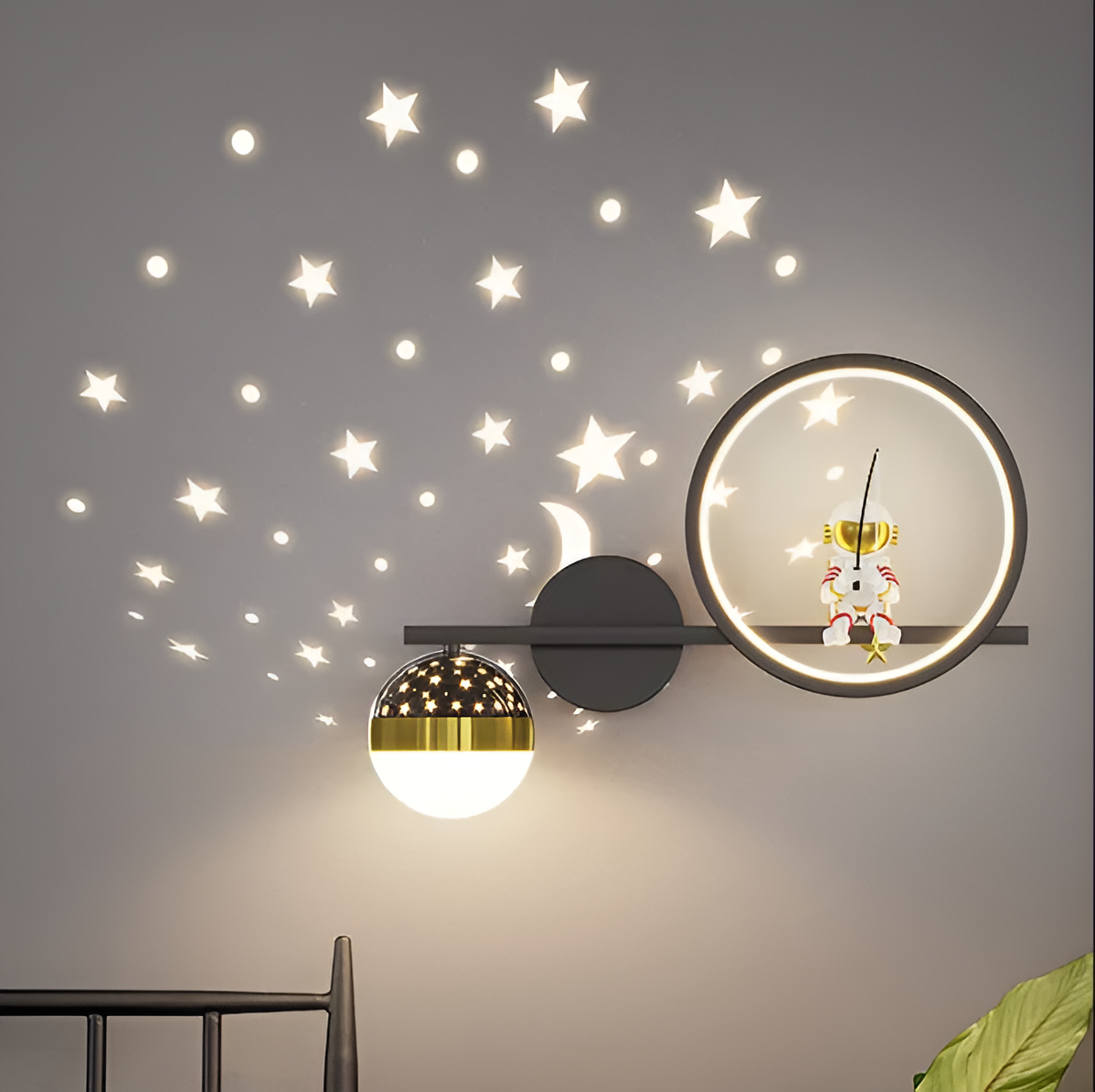 GalacticGleam | Cozy Light Children's Wall Lamp