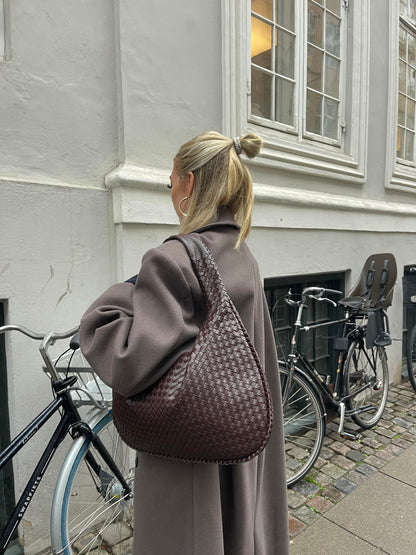 Intrica - Woven Shoulder Bag