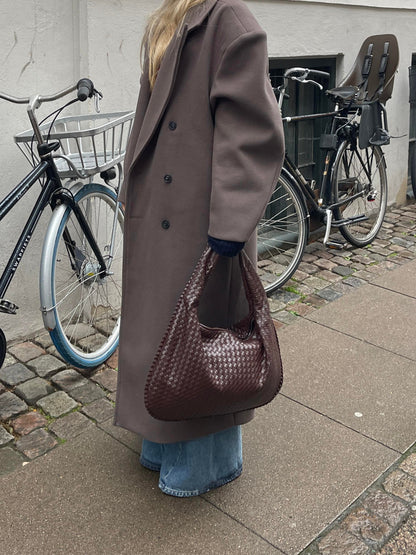 Intrica - Woven Shoulder Bag