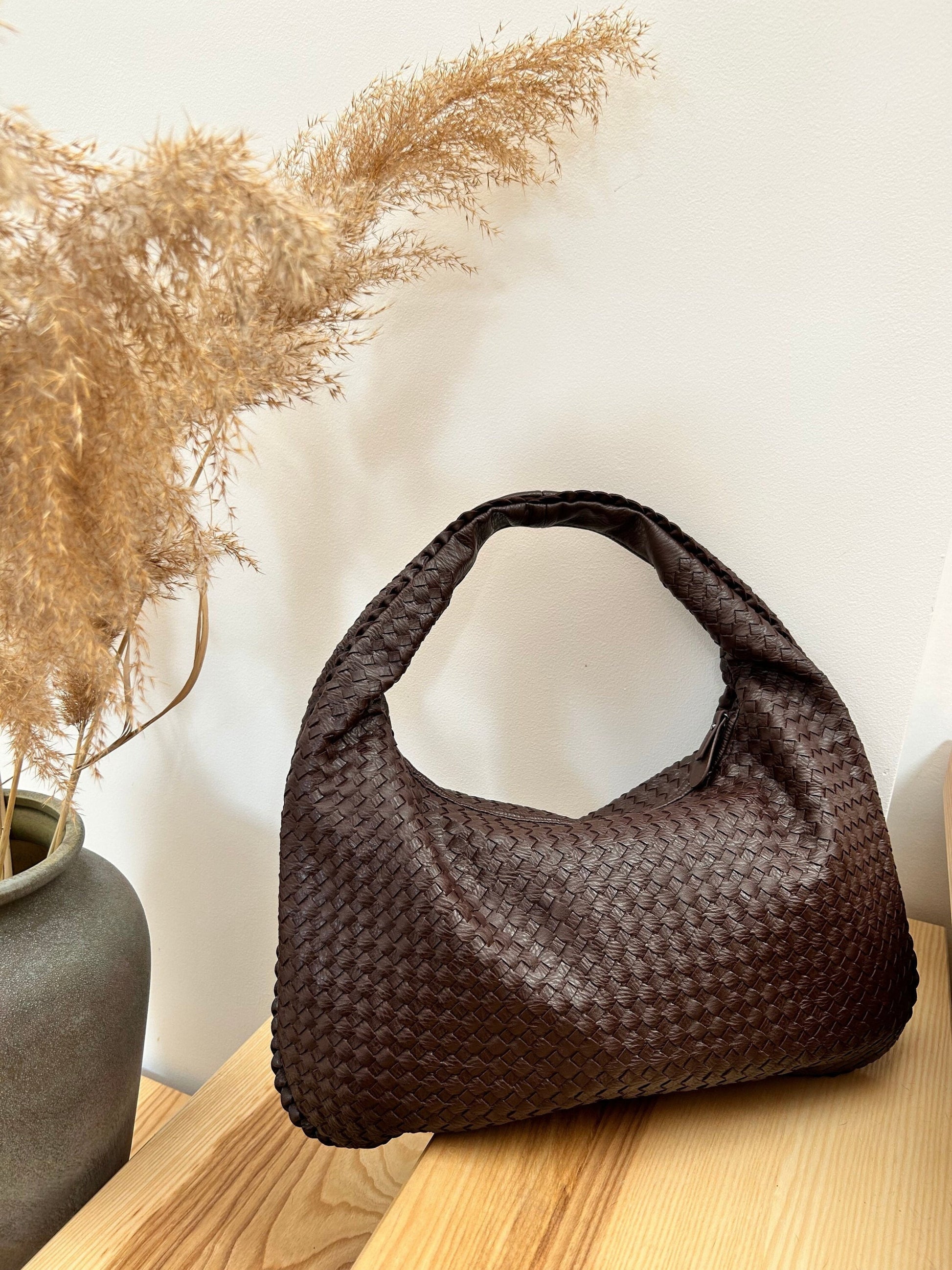 Intrica - Woven Shoulder Bag