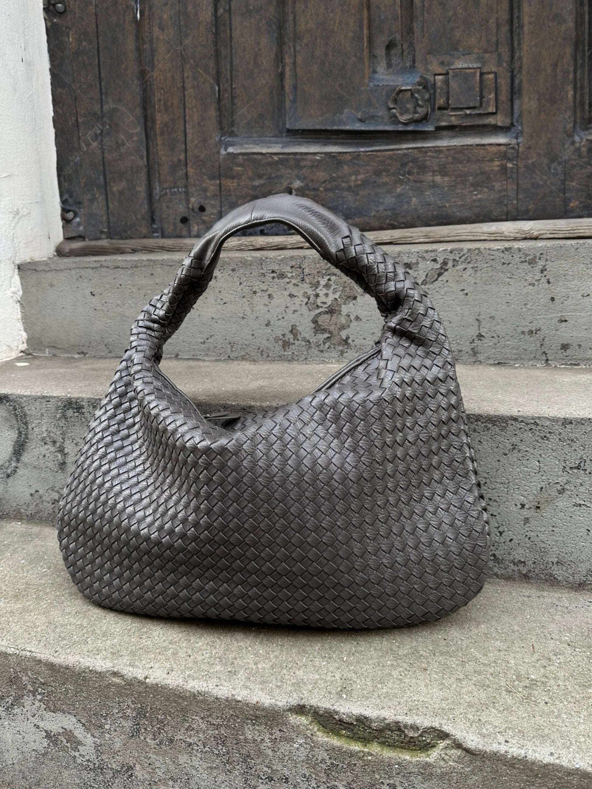 Intrica - Woven Shoulder Bag