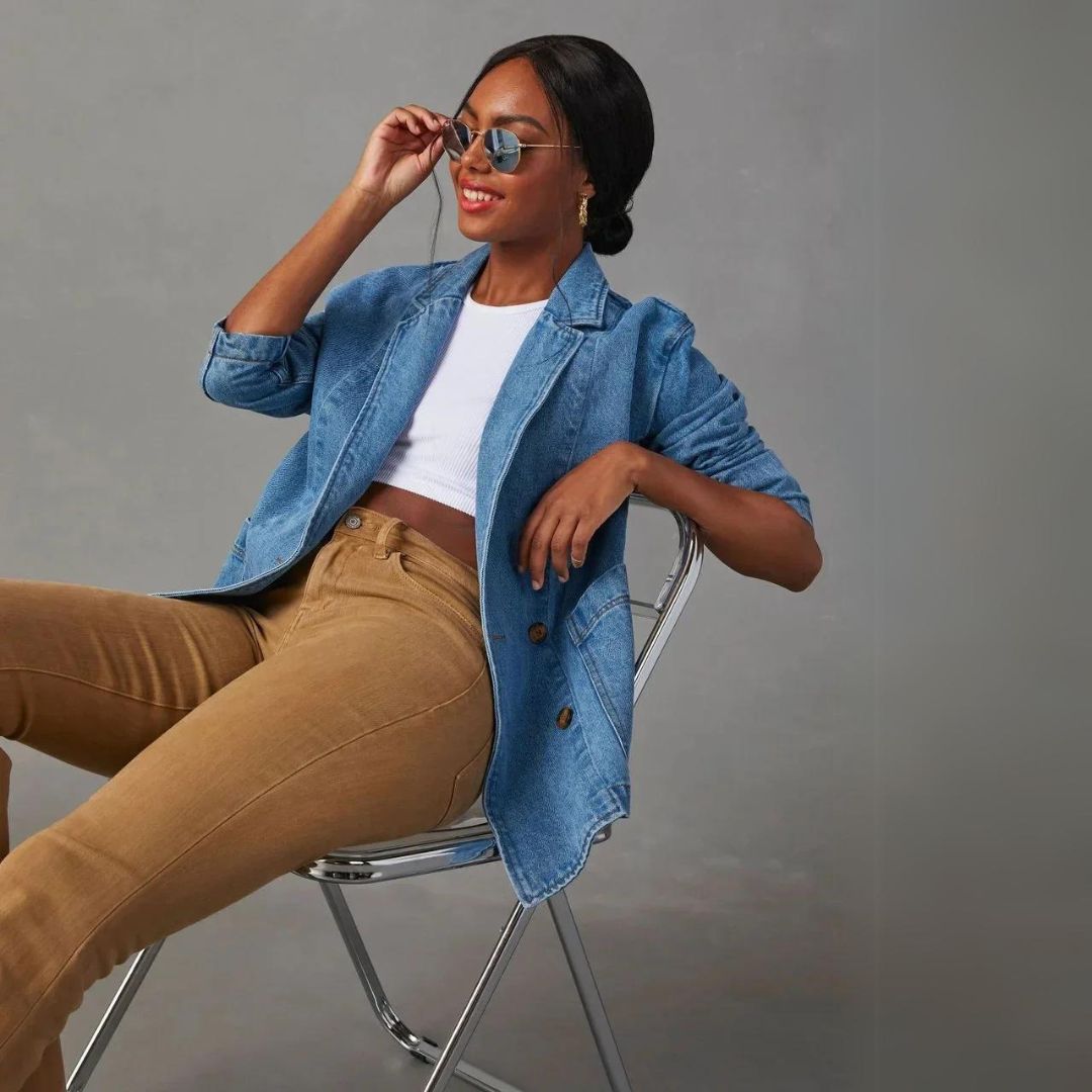 Chic Women's Denim Blazer with Pockets - Versatile Mid-Length Design-4