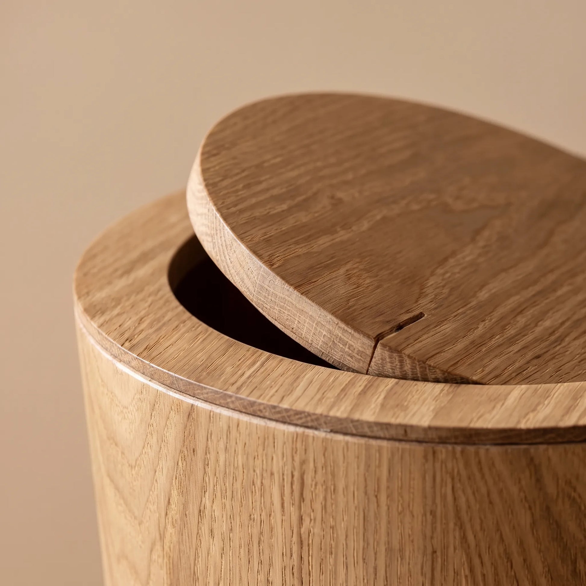 LignumBin - Minimalist Wood Grain Waste Bin