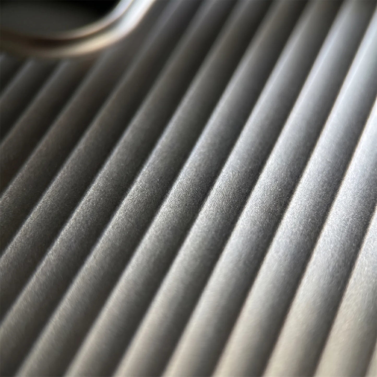 Liniq - Ribbed Phone Case