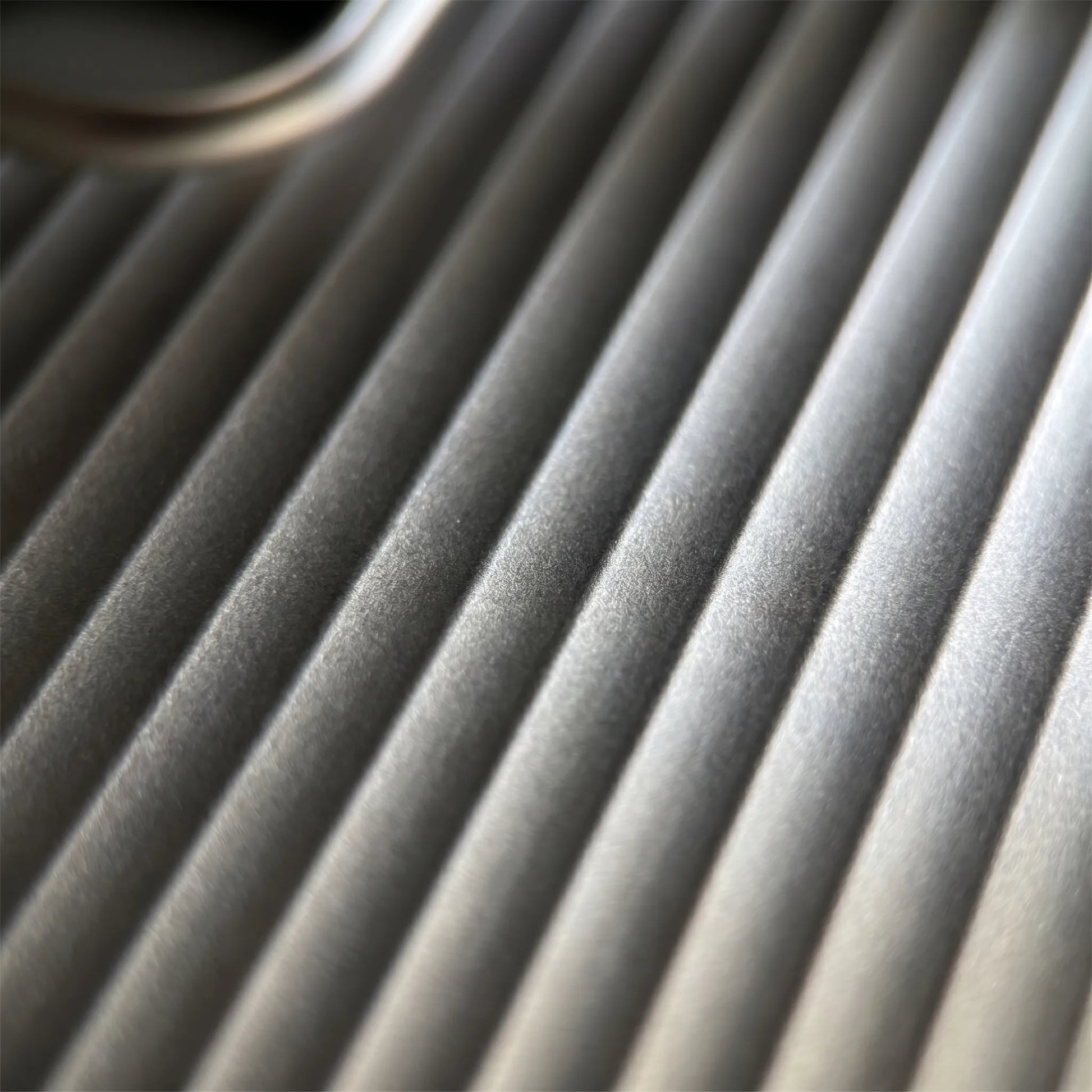 Liniq - Ribbed Phone Case