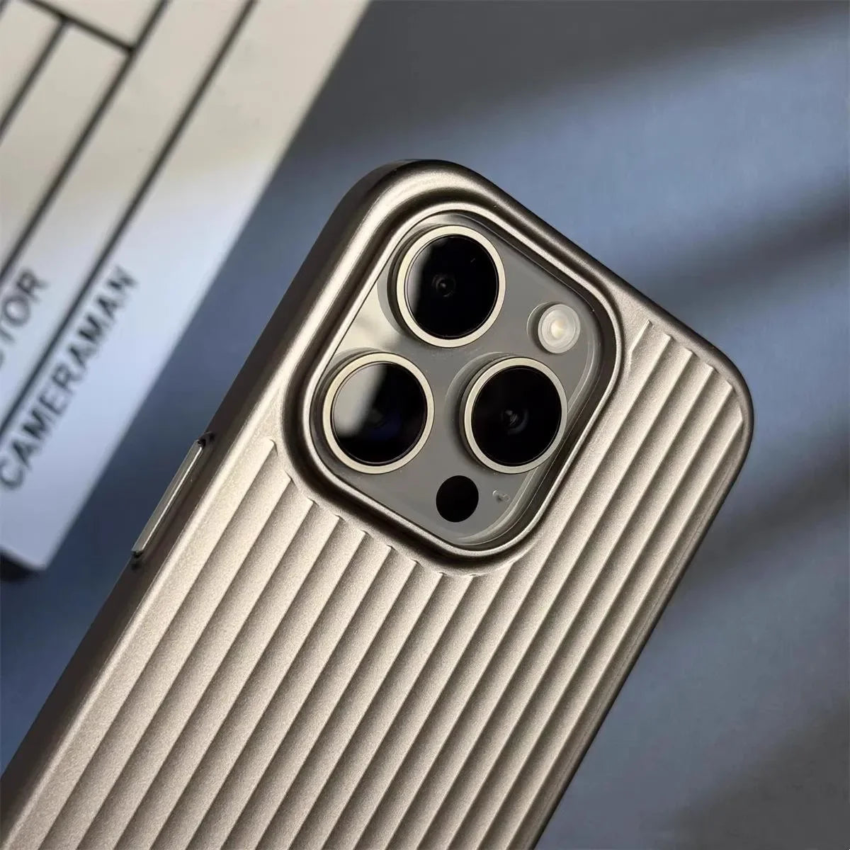 Liniq - Ribbed Phone Case