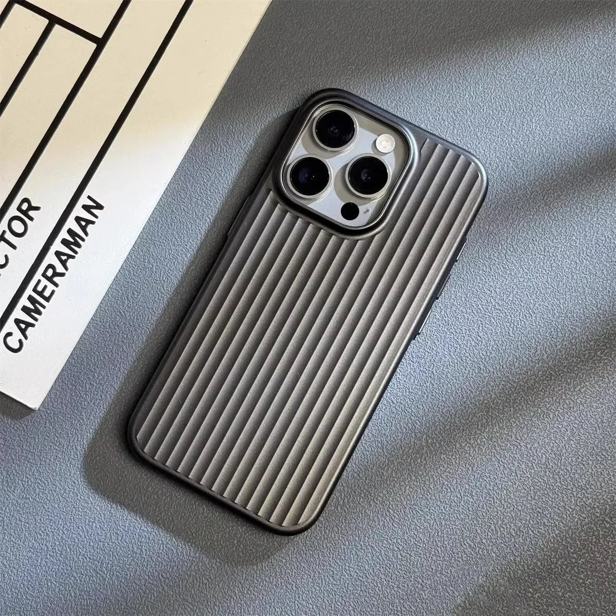 Liniq - Ribbed Phone Case