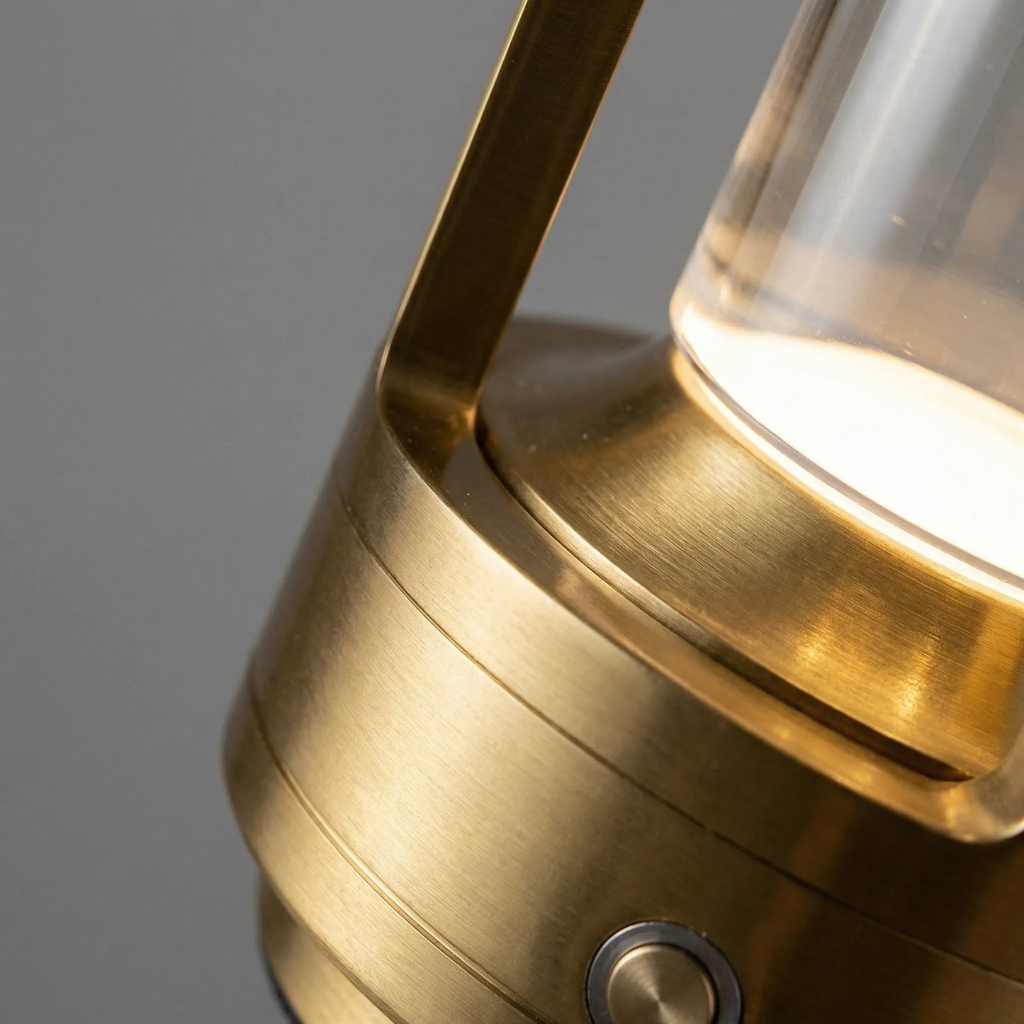 Lumaire - Rechargeable LED Table Lamp