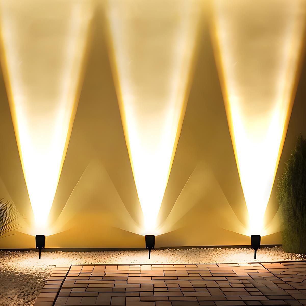 Luminaq - LED Solar Spotlight
