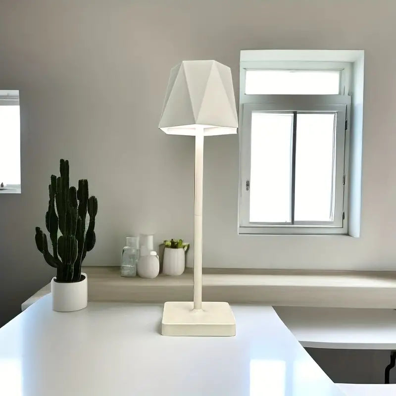 LuxeLumina | Luxury & Minimalist Dimmable Table Lamp2