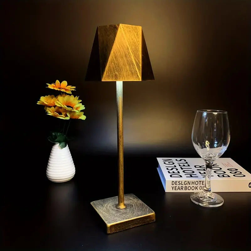 LuxeLumina | Luxury & Minimalist Dimmable Table Lamp4