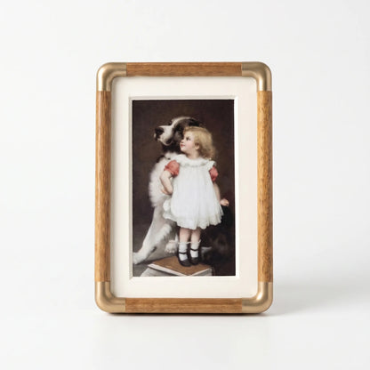 Memoris - Freestanding Vintage Picture Frame