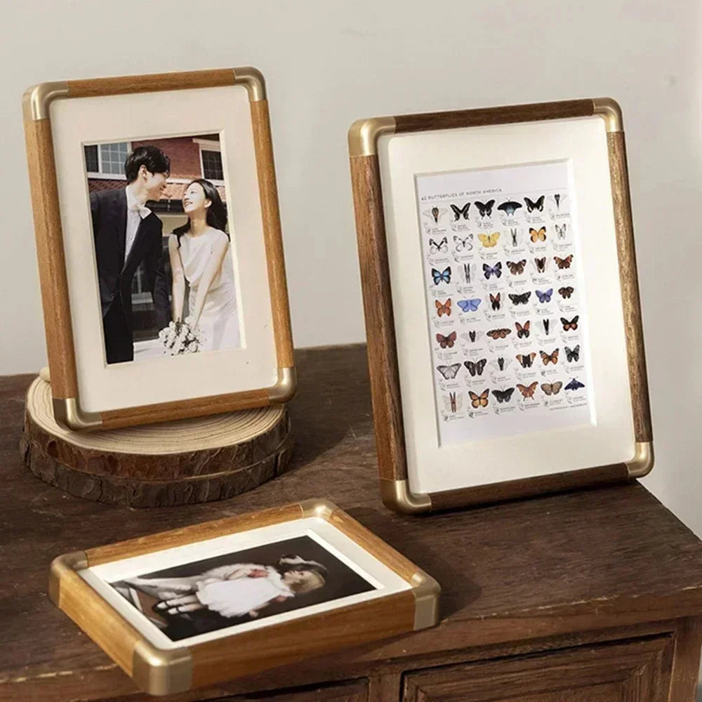 Memoris - Freestanding Vintage Picture Frame