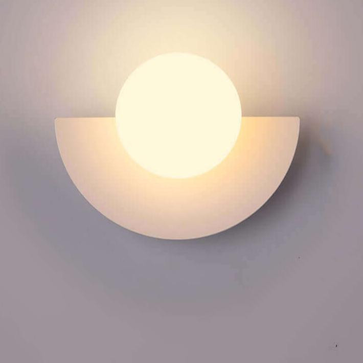 MoonBeam | Modern Crescent Wall Lamp1